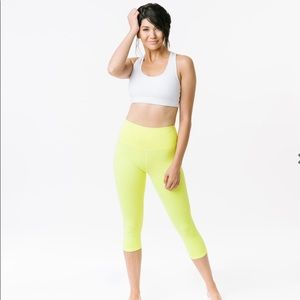 Zyia Women’s Neon Yellow Ascend Hi-Rise capri leggings